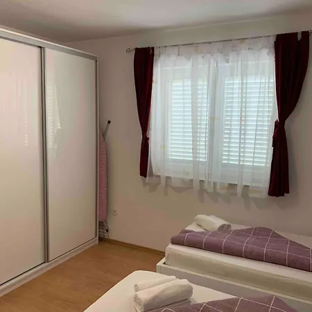 Apartment Suljic By Pag Tours *